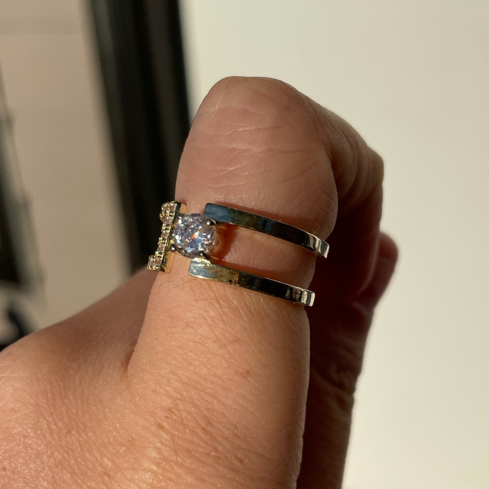 Sterling CZ ring - Picture 3 of 3